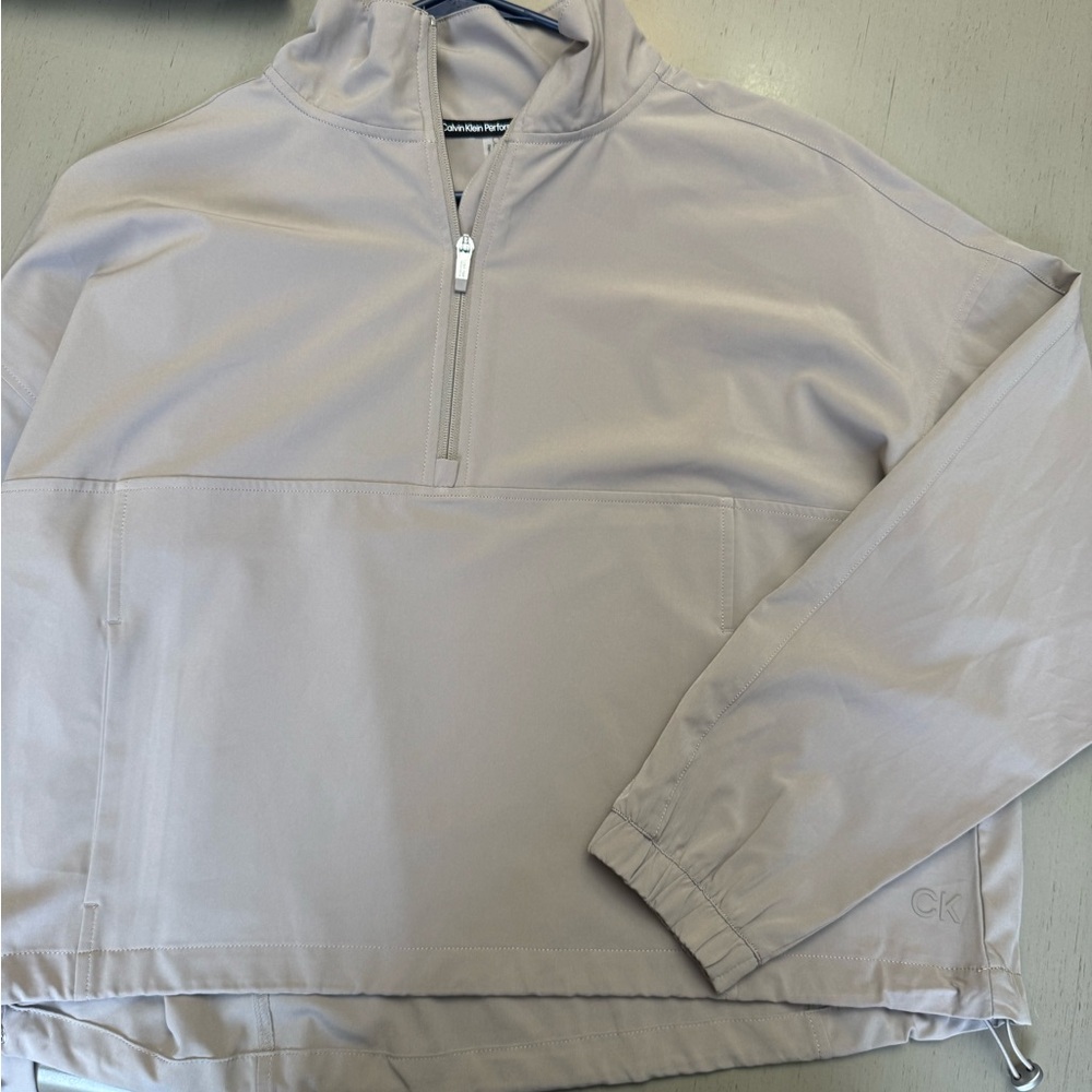 Calvin Klein Preformance Beige Half-Zip Pullover Jacket size medium NWOT!